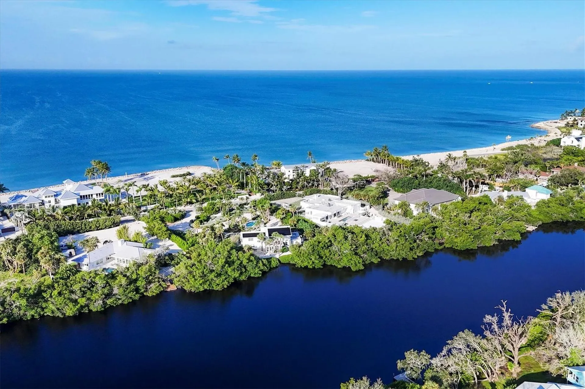 Sarasota FL, 7665 Sanderling Road