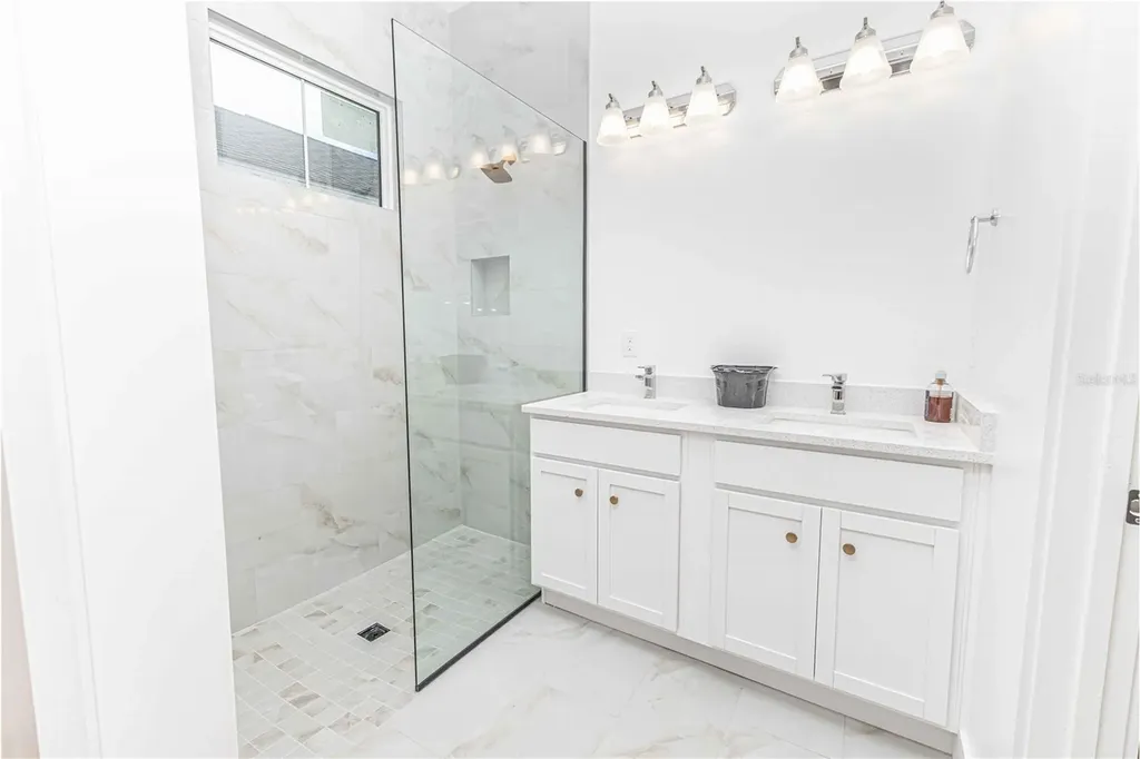 10619 Grand Oaks Boulevard Oxford FL 34484