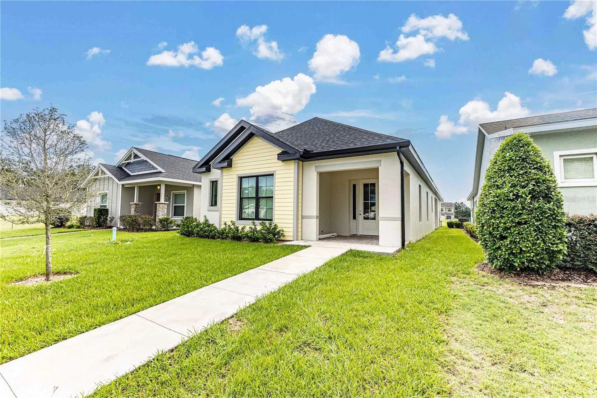 10619 Grand Oaks Boulevard Oxford FL 34484
