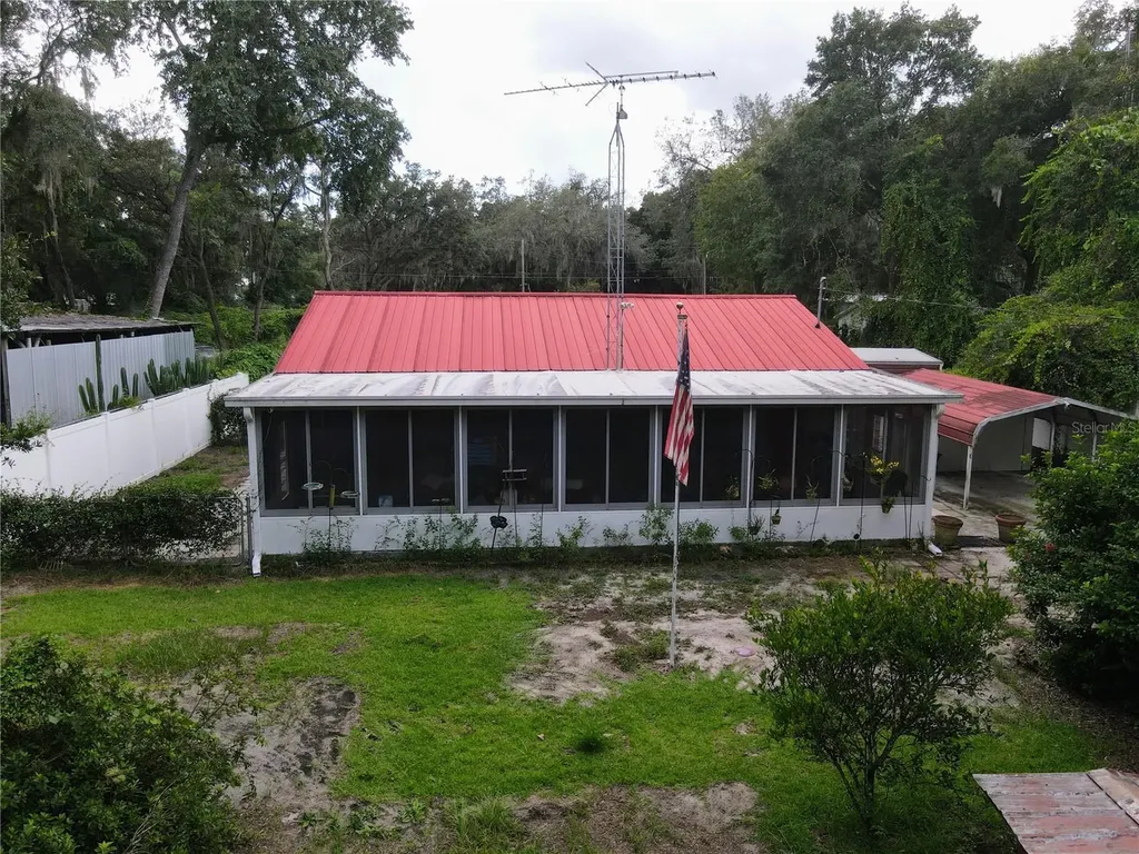 20910 SE 156th Street Umatilla FL 32784