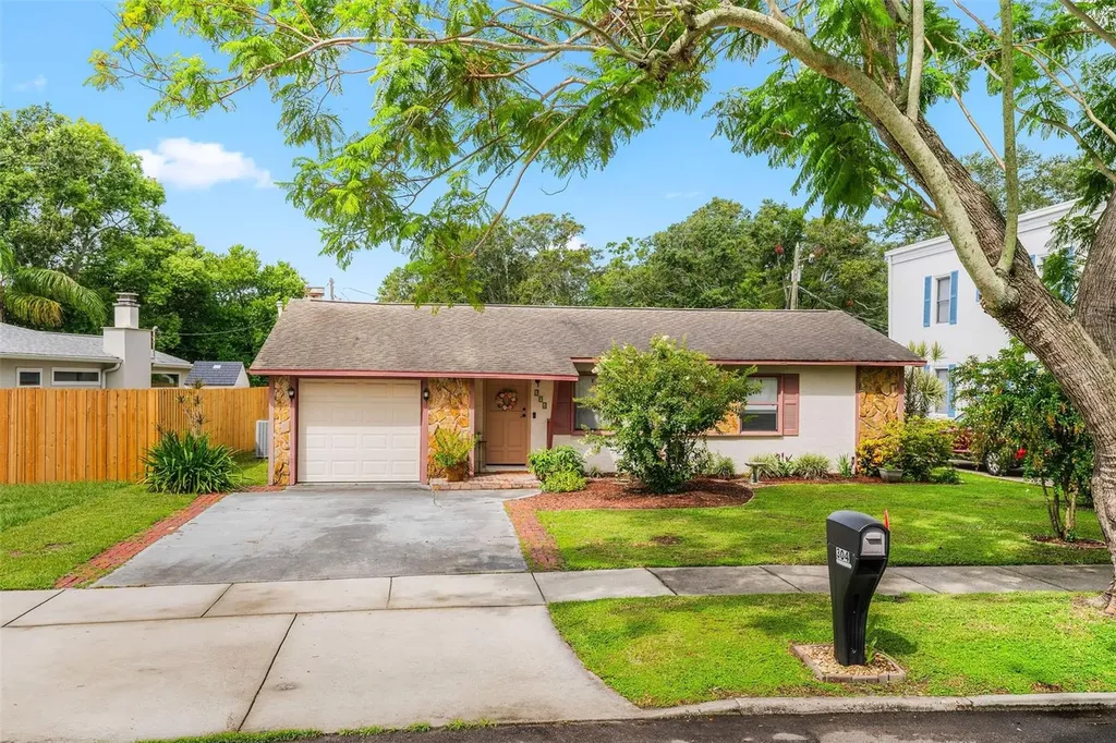 304 Cincinnati Parkway Clearwater FL 33765