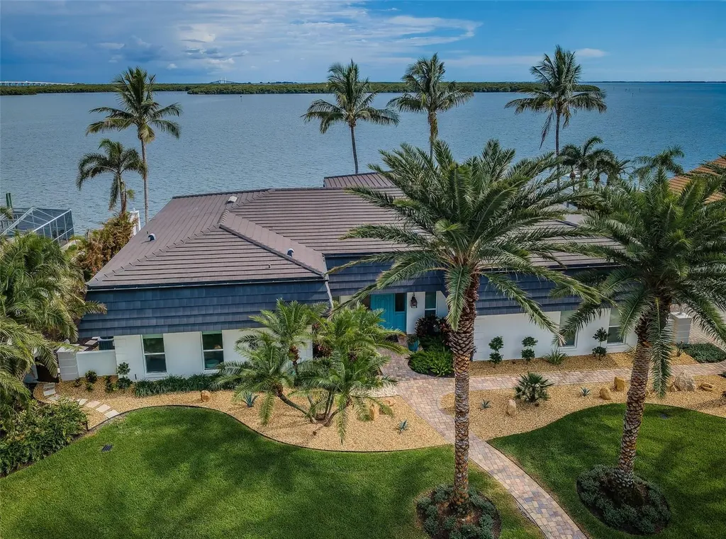 4986 62nd Avenue S St Petersburg FL 33715