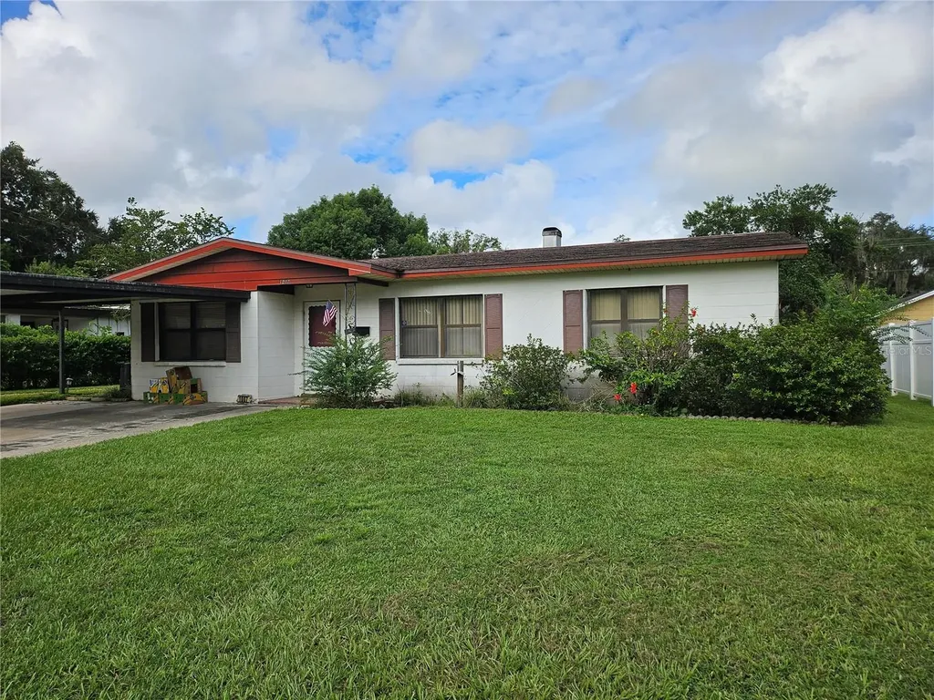 1007 N Palm Drive Plant City FL 33563