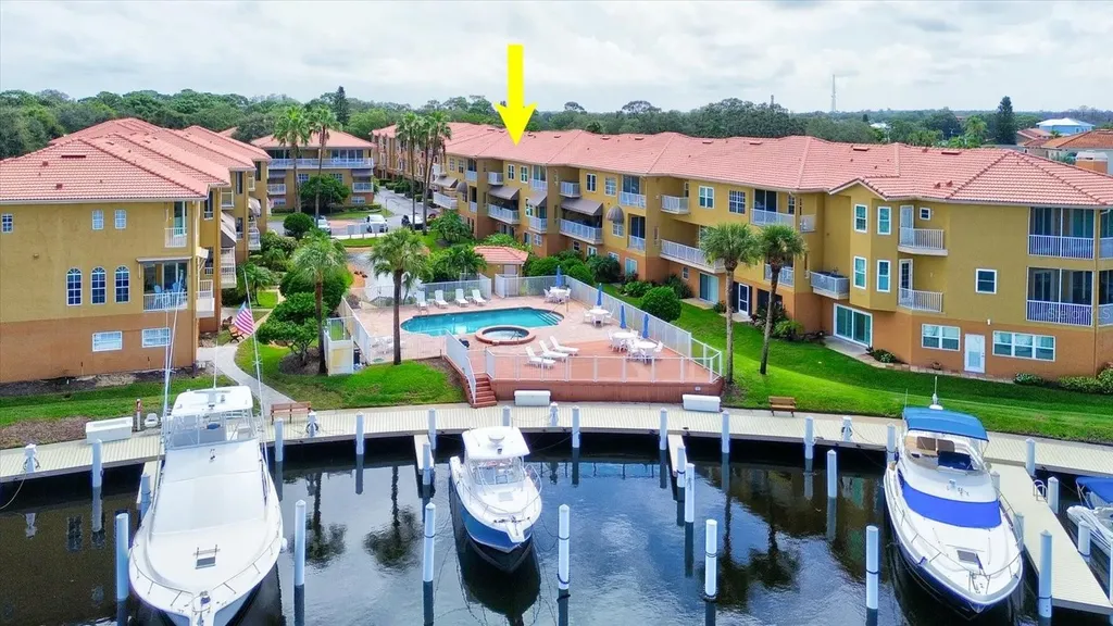 1513 Wharfside Drive Tarpon Springs FL 34689
