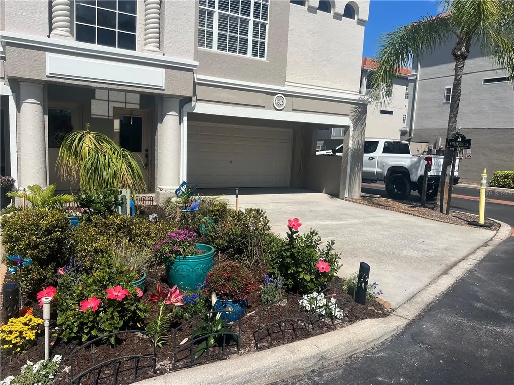 1513 Wharfside Drive Tarpon Springs FL 34689