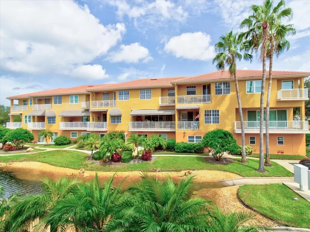 1513 Wharfside Drive Tarpon Springs FL 34689