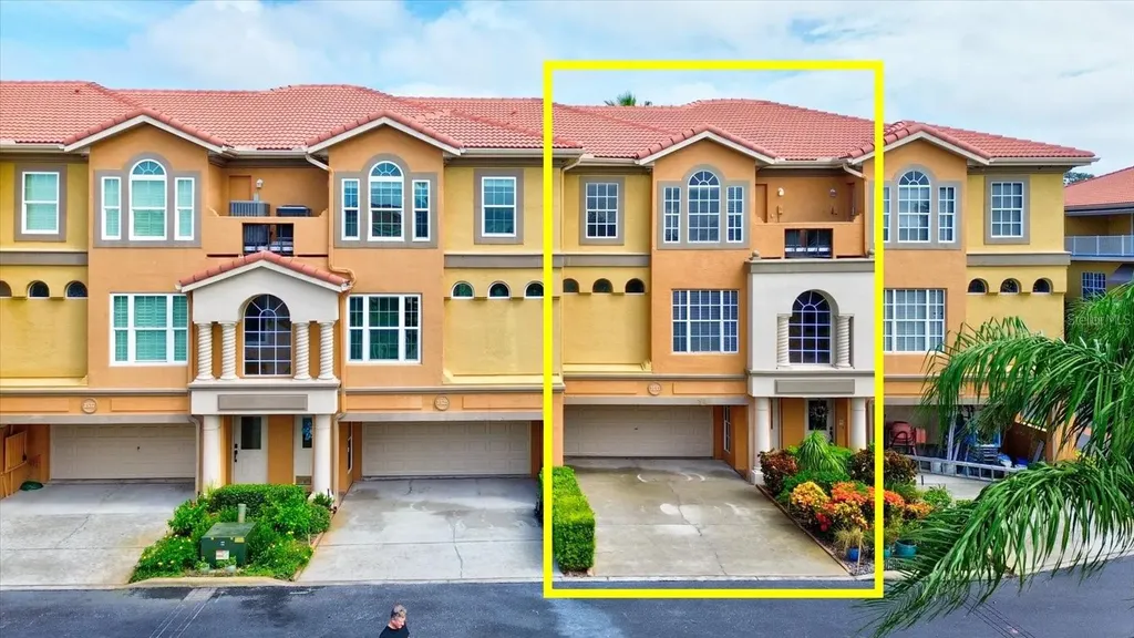 1513 Wharfside Drive Tarpon Springs FL 34689