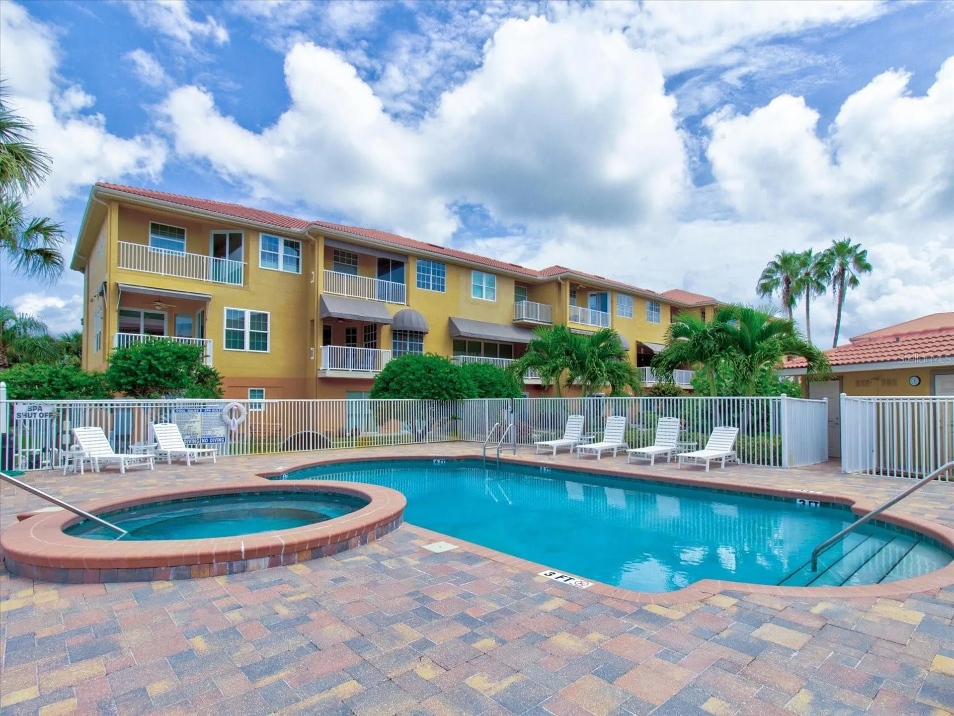 1513 Wharfside Drive Tarpon Springs FL 34689