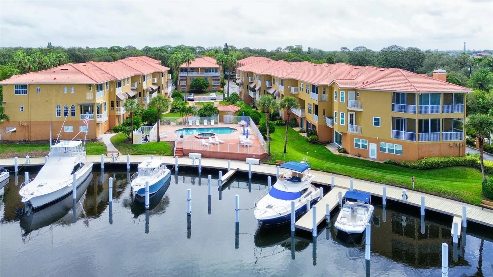 1513 Wharfside Drive Tarpon Springs FL 34689