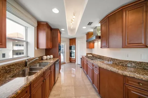 15 Somerset Street Clearwater Beach FL 33767