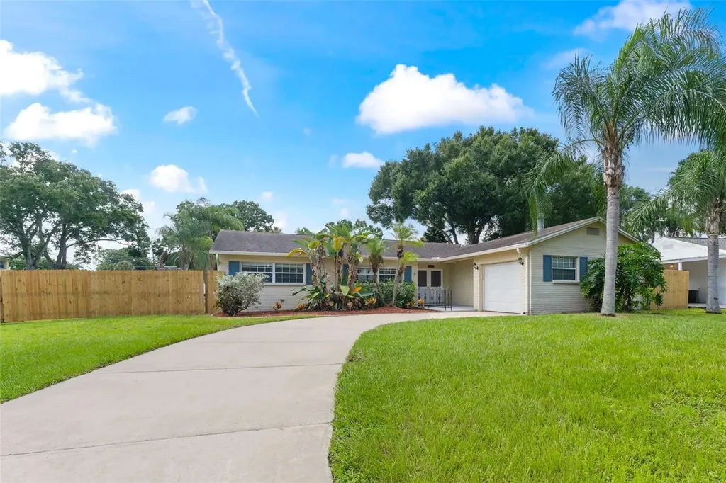 8402 Bedford Lane Tampa FL 33615