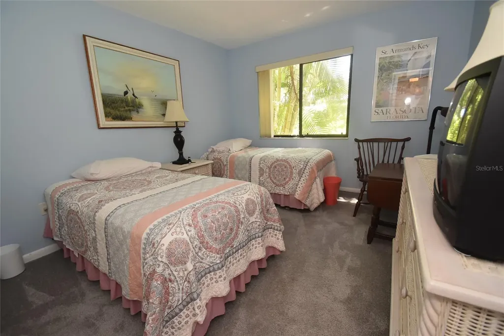 1516 Pelican Cove Road Sarasota FL 34231