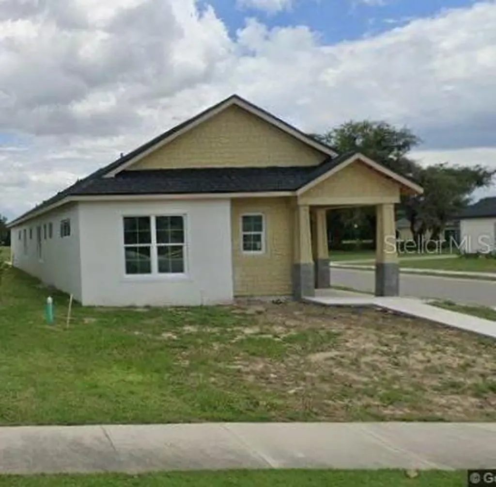 10611 Grand Oaks Boulevard Oxford FL 34484