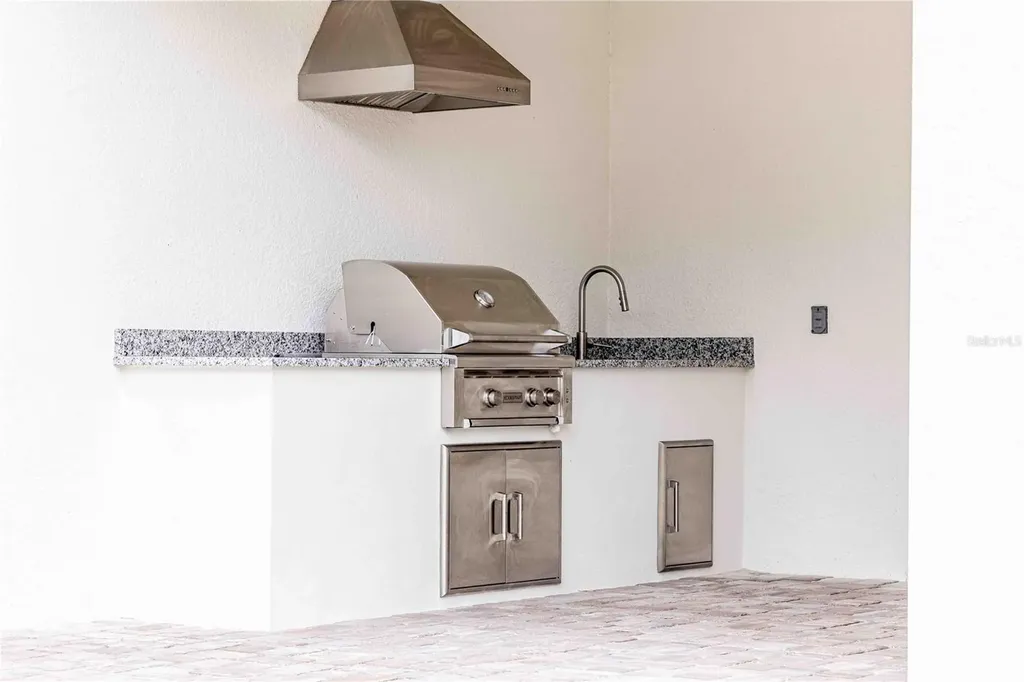 10611 Grand Oaks Boulevard Oxford FL 34484