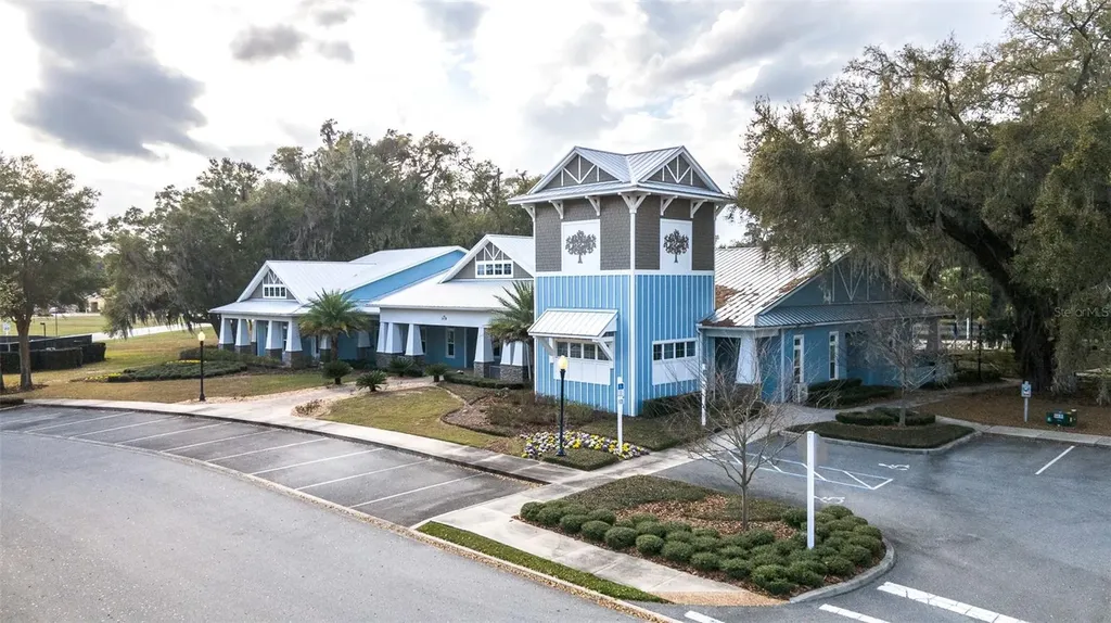 10611 Grand Oaks Boulevard Oxford FL 34484