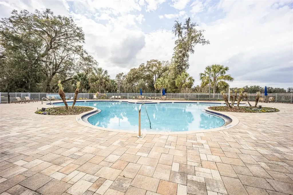 10611 Grand Oaks Boulevard Oxford FL 34484