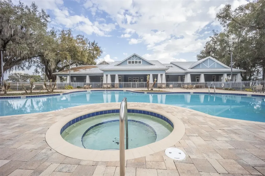 10611 Grand Oaks Boulevard Oxford FL 34484