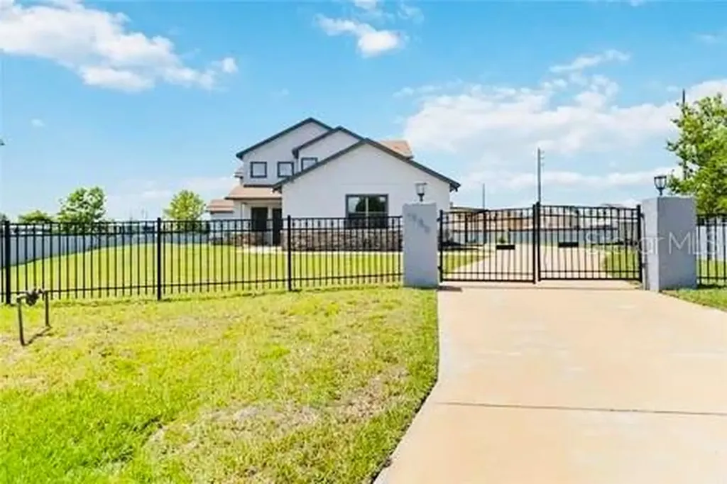 1980 Poblado Court Kissimmee FL 34744