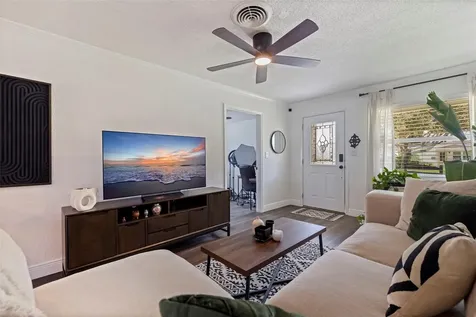 1864 New Hampshire Avenue NE St Petersburg FL 33703