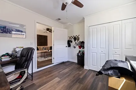 1864 New Hampshire Avenue NE St Petersburg FL 33703