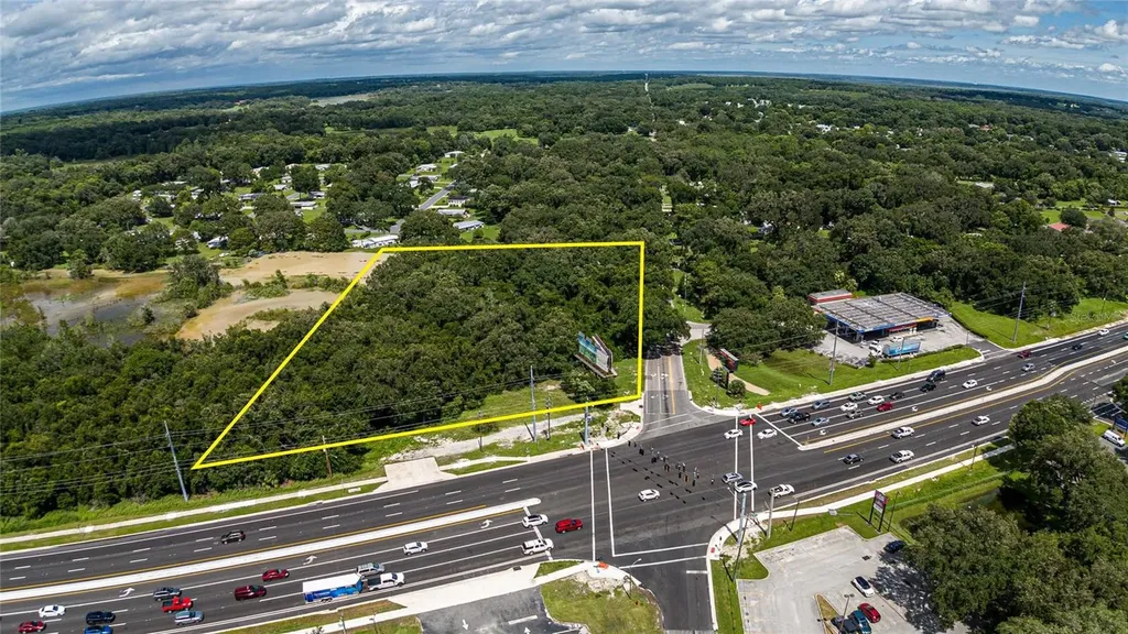 353 S Us Highway 27/441 Lady Lake FL 32159
