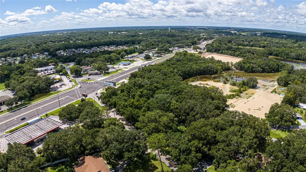 353 S Us Highway 27/441 Lady Lake FL 32159