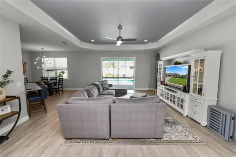 7052 Highlands Creek Avenue Lakeland FL 33813