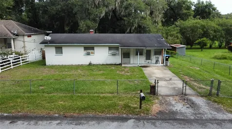 821 E 10th Street Apopka FL 32703