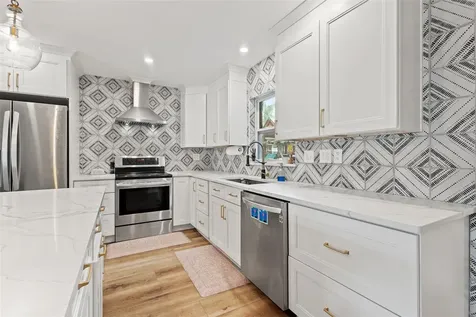 2801 56th Lane N St Petersburg FL 33710