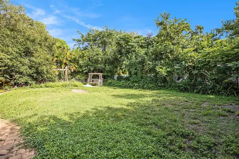 2611 48th Street W Bradenton FL 34209