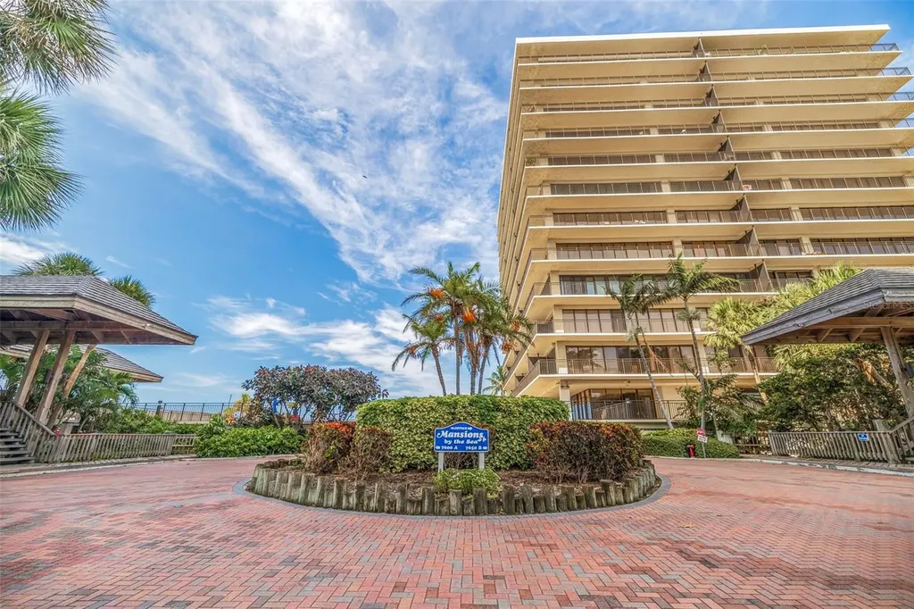 7650 Bayshore Drive Treasure Island FL 33706