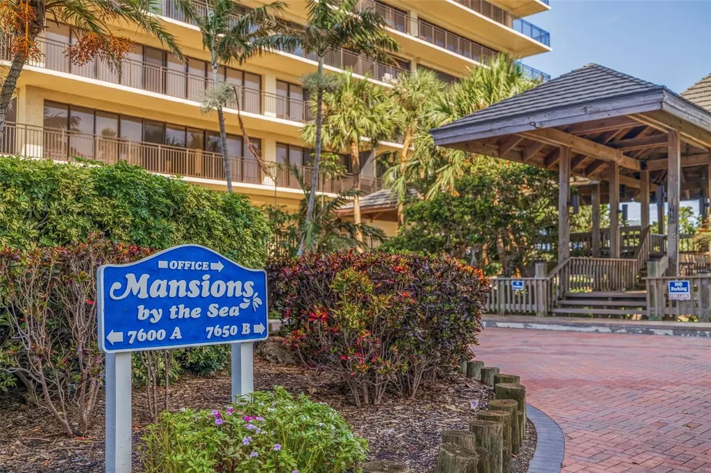 7650 Bayshore Drive Treasure Island FL 33706