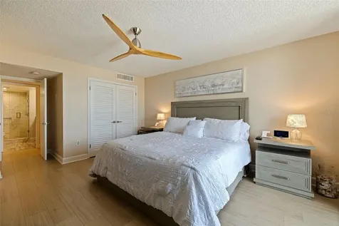 7650 Bayshore Drive Treasure Island FL 33706