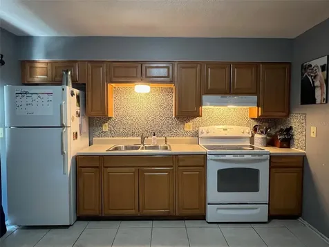 10 E Orange Street Avon Park FL 33825