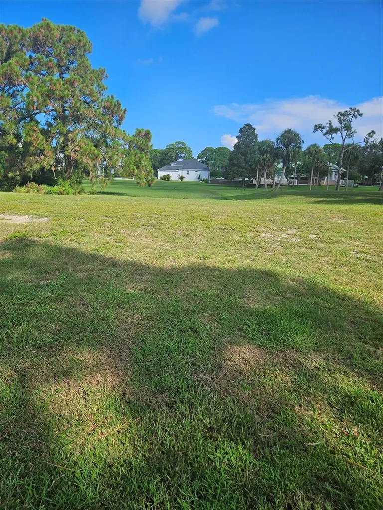 N Pointe Alexis Drive Tarpon Springs FL 34689