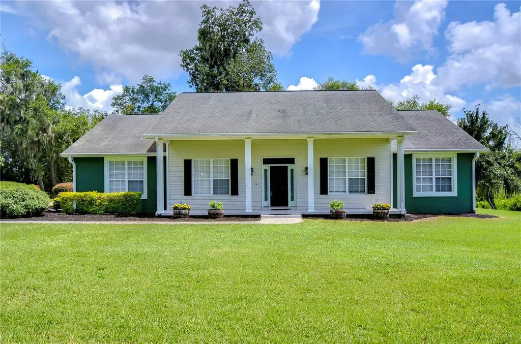 4111 Bethlehem Road Dover FL 33527