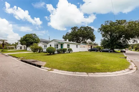 2801 29th Street N St Petersburg FL 33713