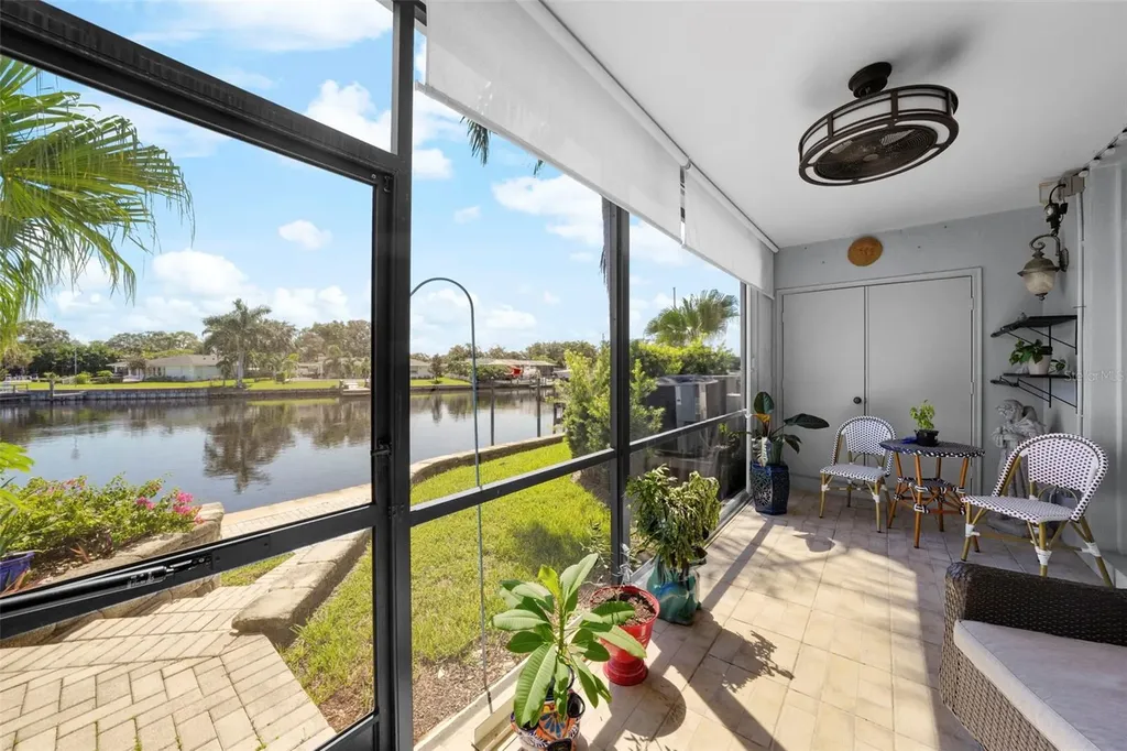 1661 Watermark Circle NE St Petersburg FL 33702