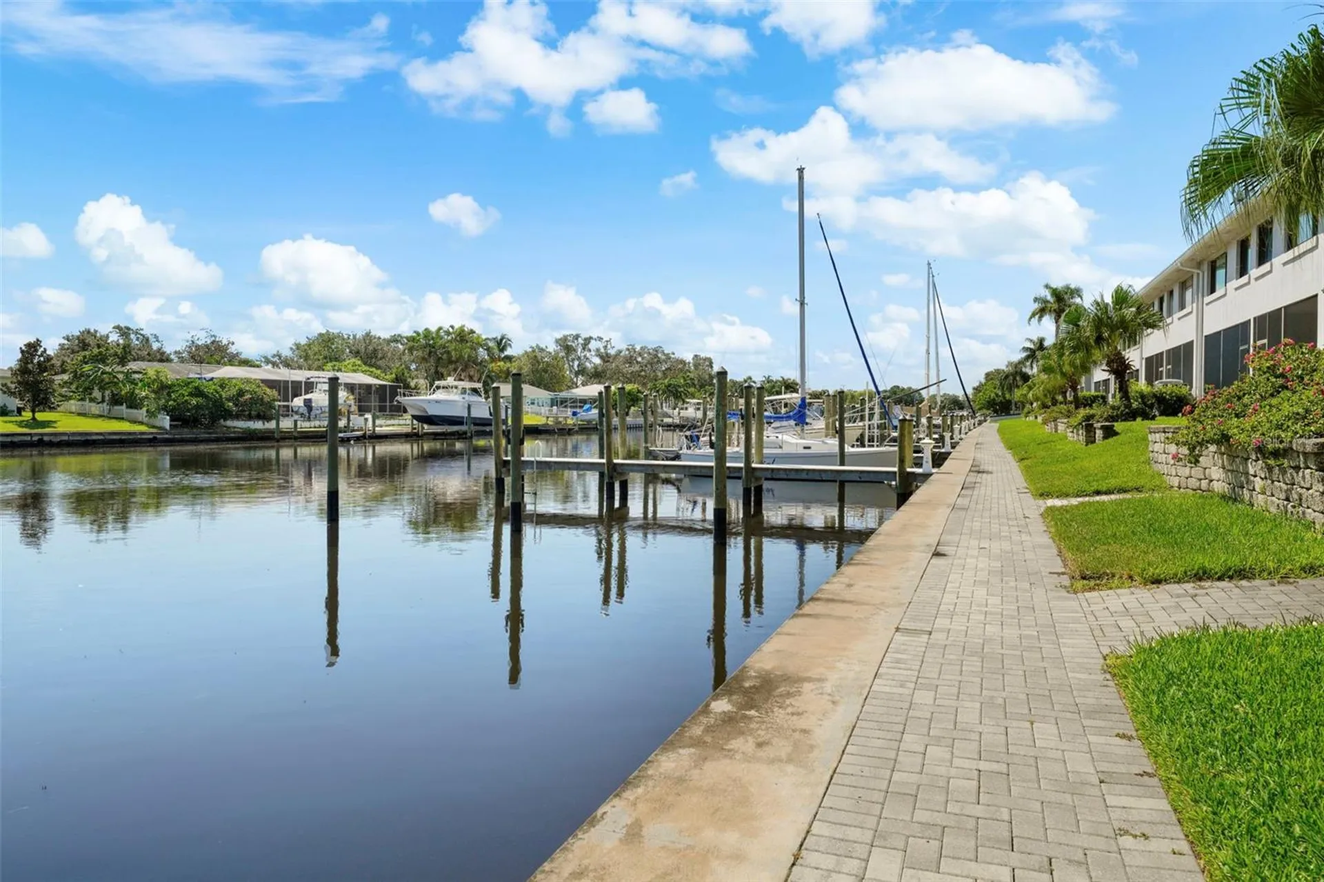 1661 Watermark Circle NE St Petersburg FL 33702