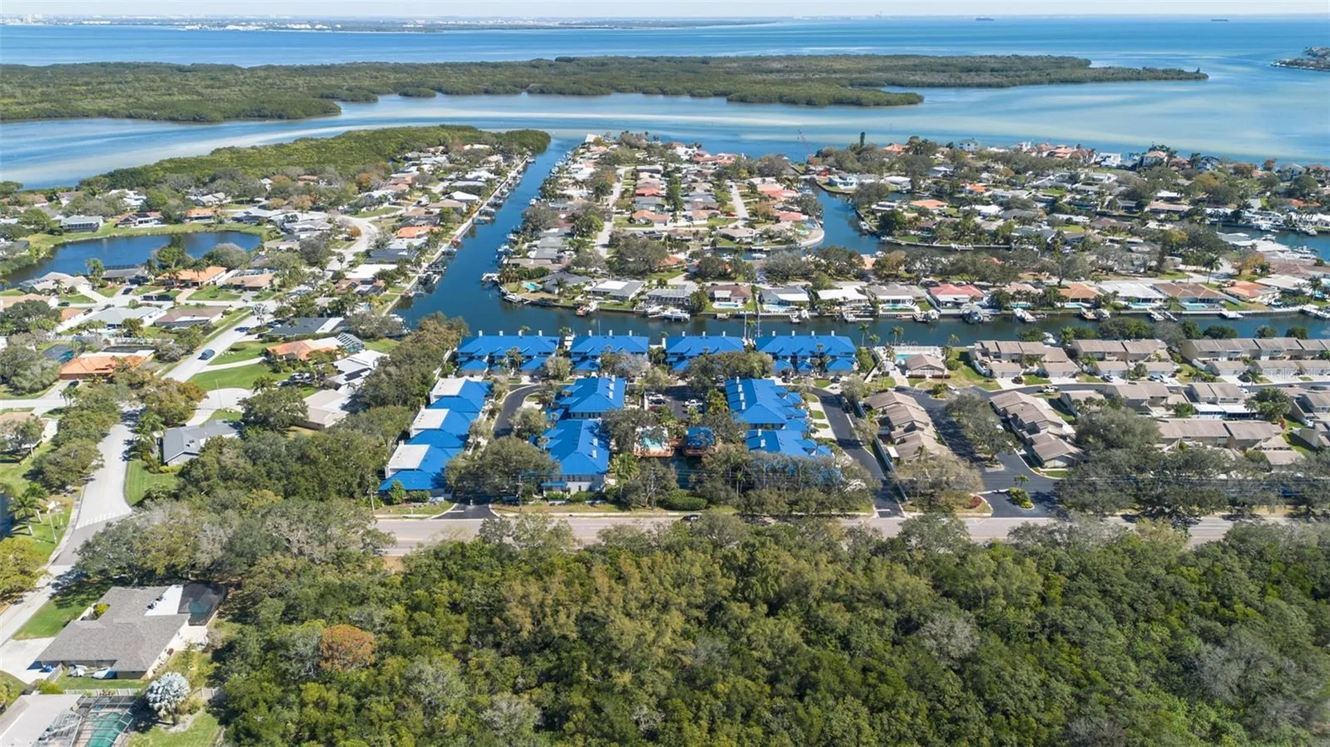 1661 Watermark Circle NE St Petersburg FL 33702