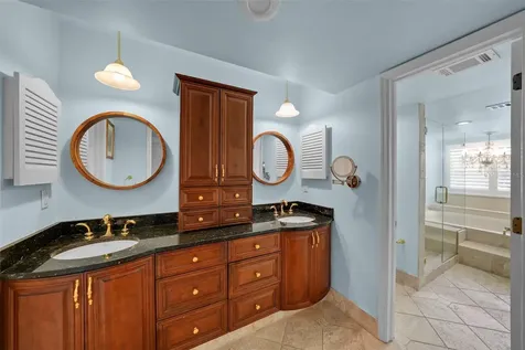 1661 Watermark Circle NE St Petersburg FL 33702
