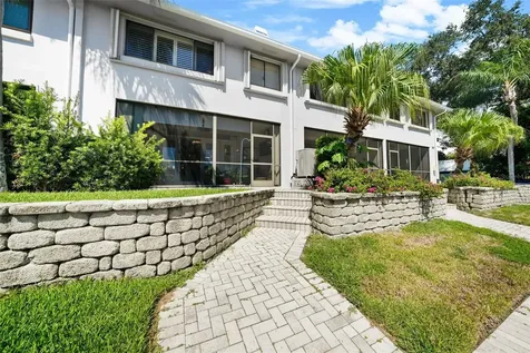 1661 Watermark Circle NE St Petersburg FL 33702