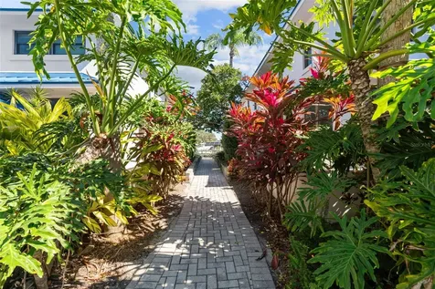 1661 Watermark Circle NE St Petersburg FL 33702