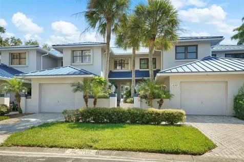 1661 Watermark Circle NE St Petersburg FL 33702