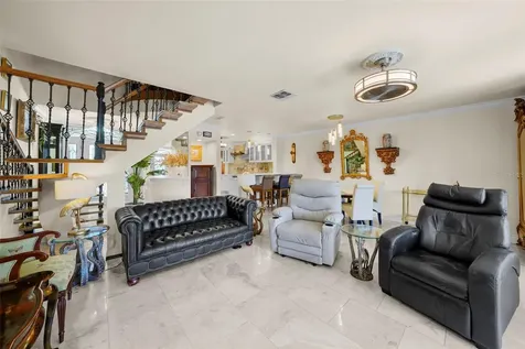 1661 Watermark Circle NE St Petersburg FL 33702