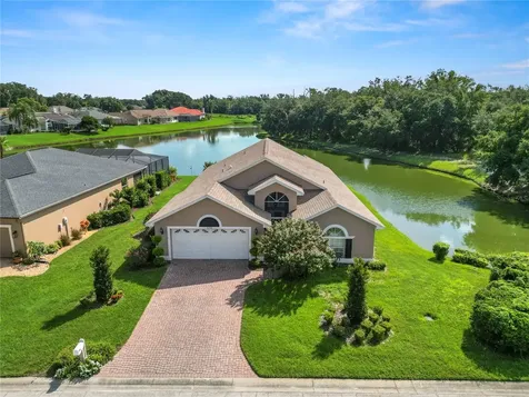 4494 Fairway Oaks Drive Mulberry FL 33860