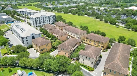 2159 Bosque Alley Orlando FL 32814