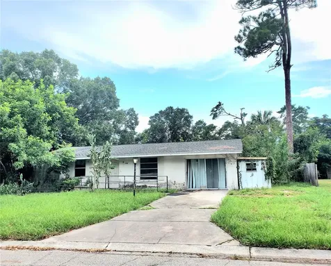 2006 52nd Avenue W Bradenton FL 34207