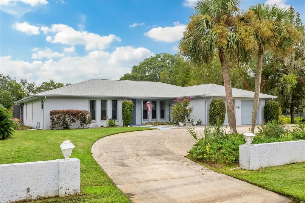 5802 Marie Drive Zephyrhills FL 33541
