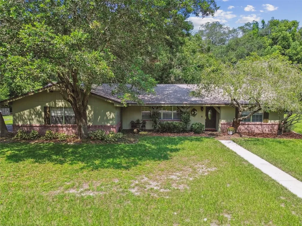 16406 Shagbark Place Tampa FL 33618